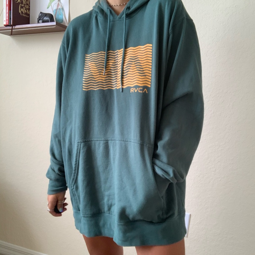 RVCA green sweatshirt